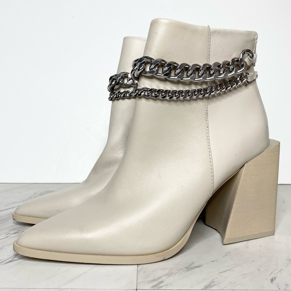 Steve Madden Tryout Leather Silver Chain Bootie 8 1/2 - Picture 1 of 15